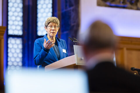 Annegret Kramp-Karrenbauer, Präsidentin des DVV, spricht auf der Mitgliederversammlung des DVV.