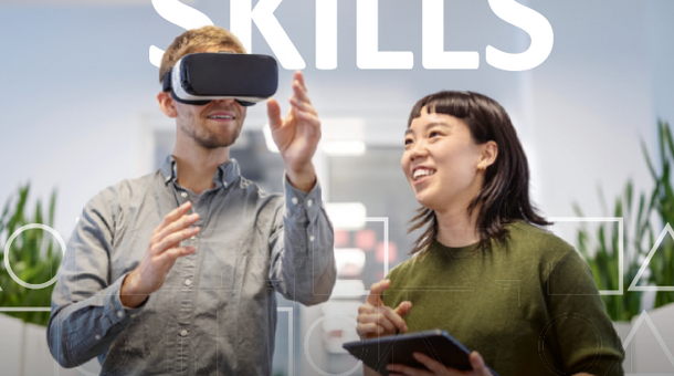 Plakat mit der Aufschrift "Future Skills - Mach dich fit für die Zukunft - stärke deine digitalen Fähigkeiten! Jetzt Kurse finden unter: volkshochschule.de #zukunftsort_vhs"