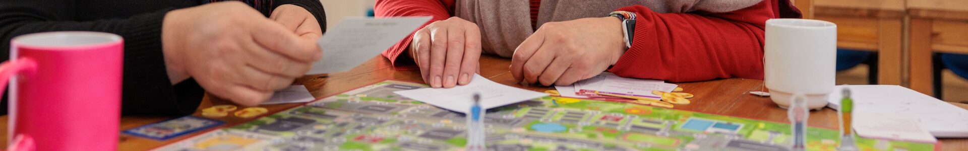 Lernende im InSole-Lernangebot spielen ein Lernspiel