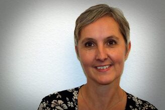 Portraitfoto von Petra Lueck von der kvhs Offenbach