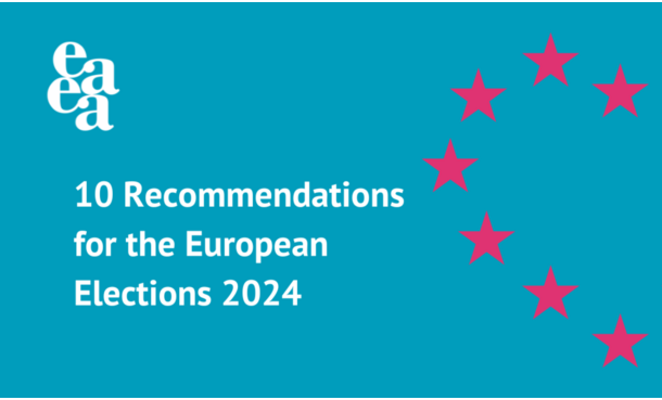 Blaues Banner mit einem roten Herz aus Sternen. Auf dem Banner steht "10 Recommendations für European Elections 2024"