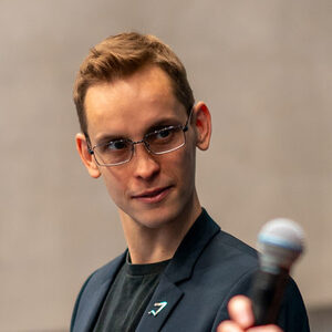 Moderator Bernd Fiedler auf der  YouMeCon 2021